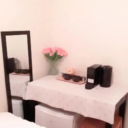 Budget Little With Window Centre Privat bolig